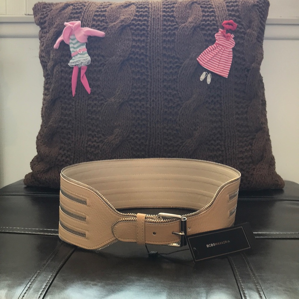 NWT BcbgMaxzaria Belt